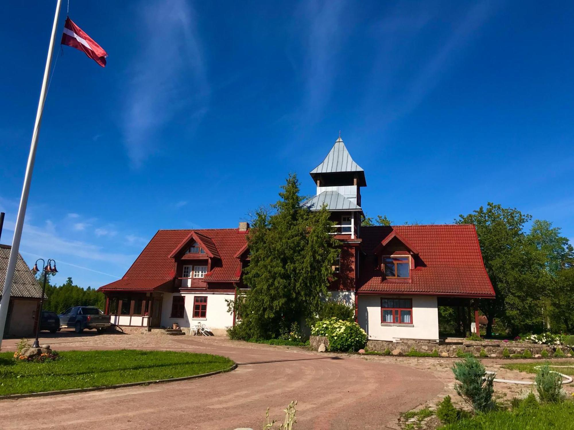 Hotel Pilskalni Ivande Exterior foto